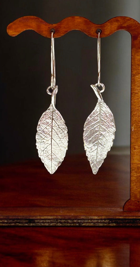 Rose leaf earrings (medium)